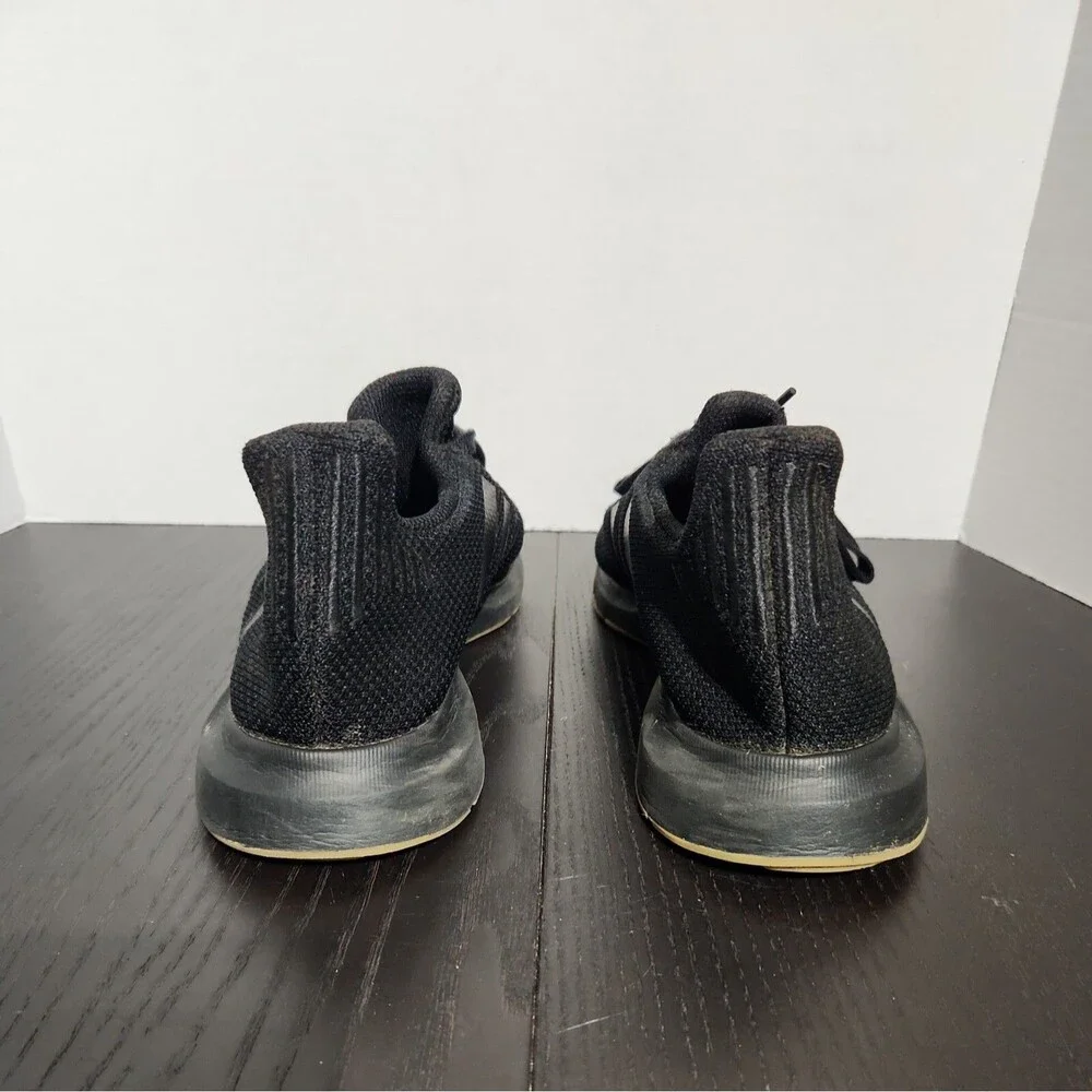Size 8 - adidas Swift Run Black Gum